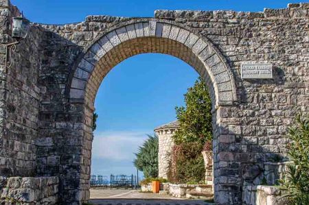 Burg Lëkurësi oberhalb von Saranda – lohnenswerter Besuch!