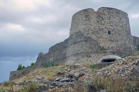 lekursi castle 02