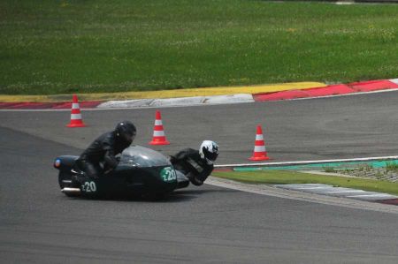 Classic side car teams - driving technique on Grand Prix track