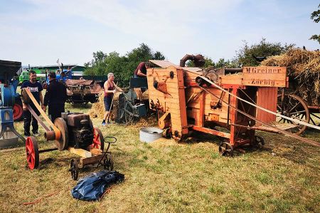 2nd tractor and vintage car meeting in Burgholzhausen