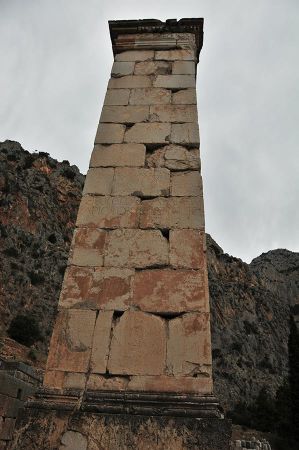 delphi kirchpfad 02