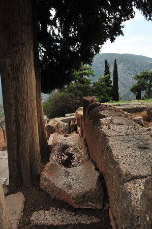 delphi kirchpfad 03