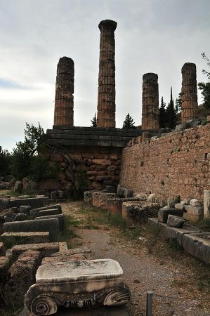 delphi stadion 02