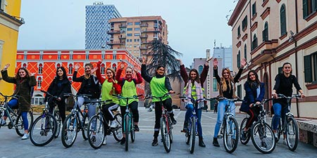 Per Fahrrad Tirana erkunden – Dank an Ecovolis