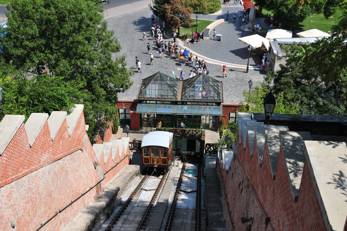 Budavári Sikló - Standseilbahn auf den Burgberg in Budapest