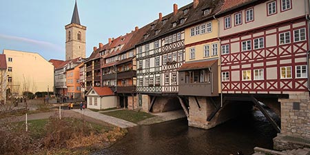 Erkundung der ikonischen Flussübergänge der Stadt Erfurt