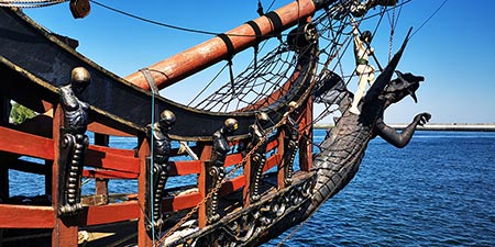 Piraten-Galeone im Hafen von Gdingen